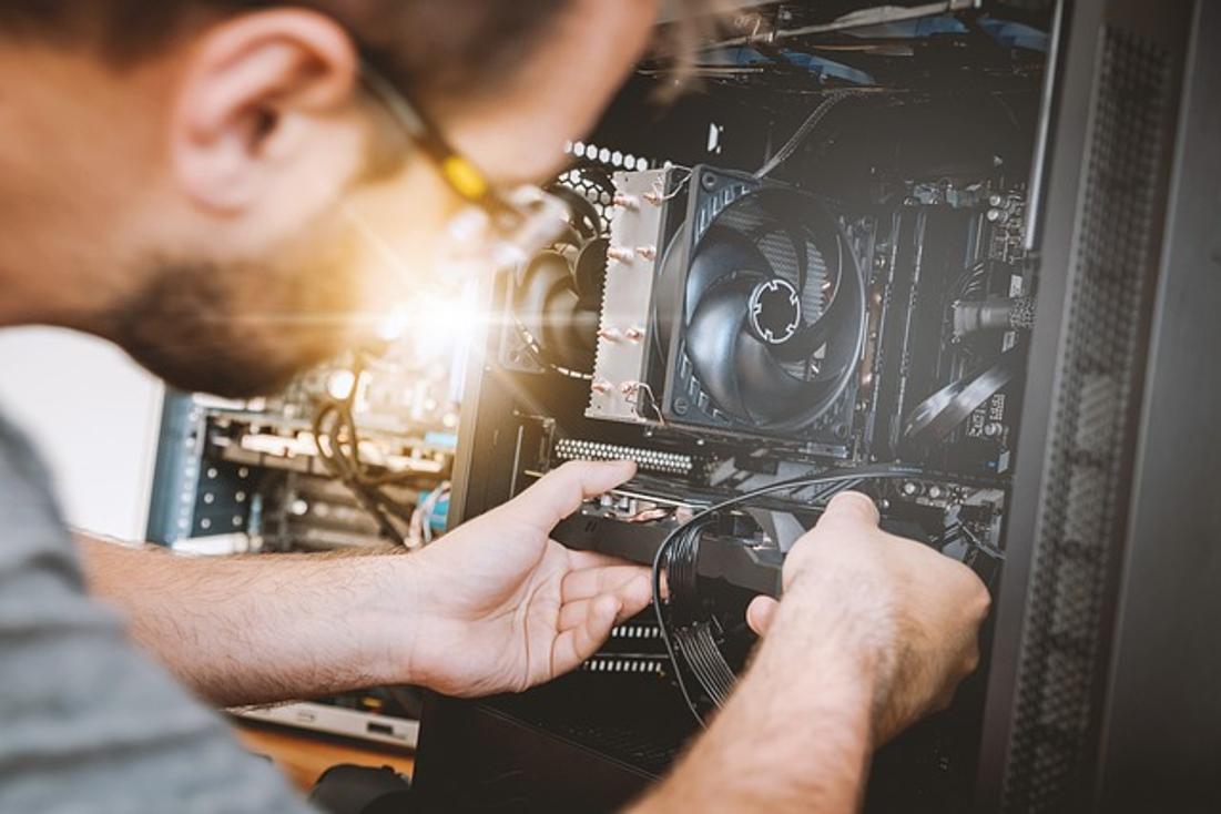 Wie man es behebt, wenn ein Computer sich zufällig ausschaltet.