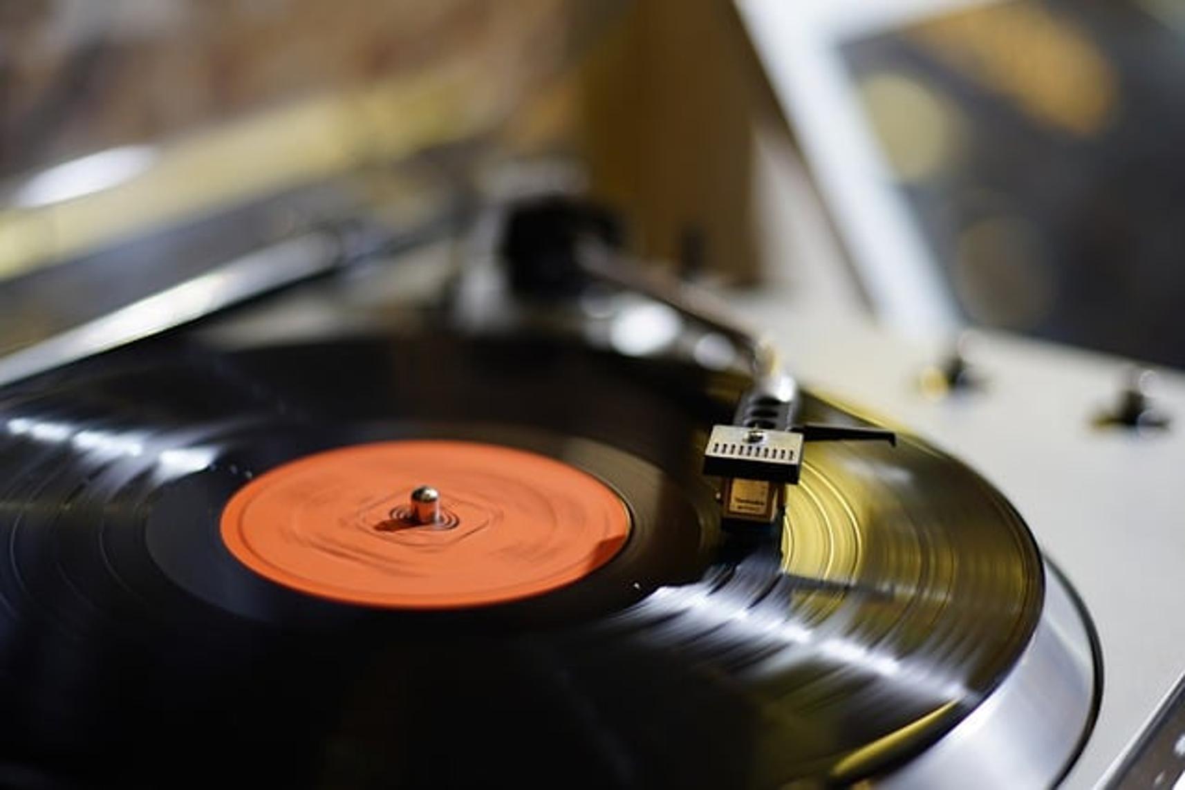 comment utiliser un tourne-disque Victrola